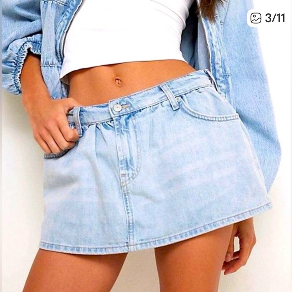 Light Wash Demi Denim Mini Skort Women - Picture 3 of 11